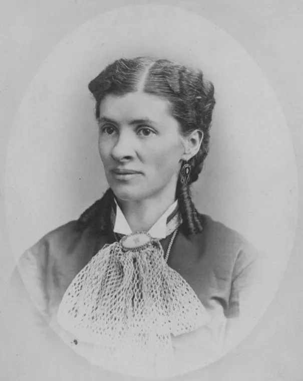 Image of Emma Barrett Molloy